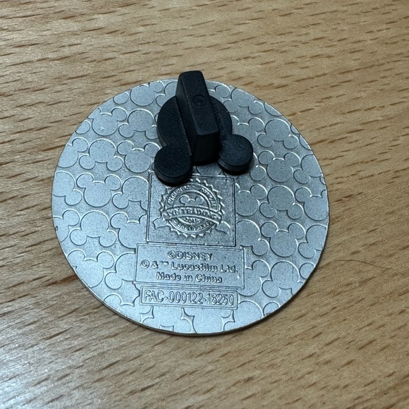 Disney Star Wars Rouge One Orson Krennic Empire Pin - Picture 3 of 3